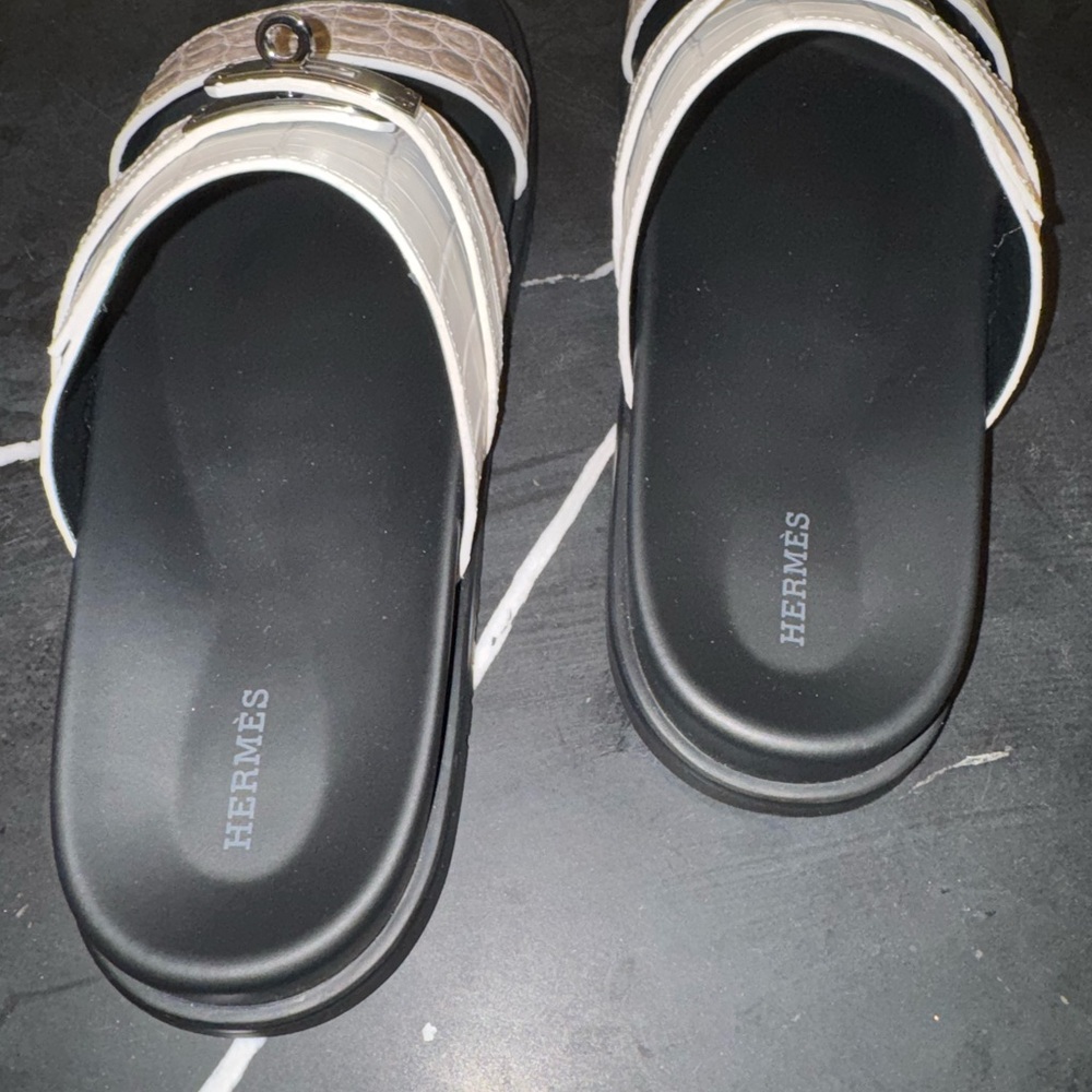 Hermes 2025 Jackson’s in Himalaya on Ruthenium Hardware (Size 46) - Picture 3 of 11